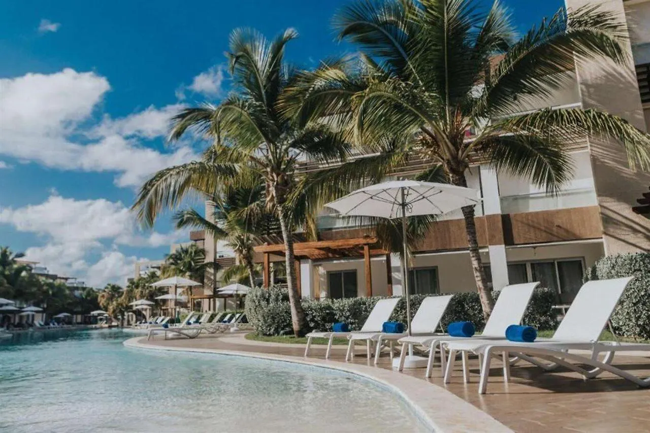 Bakour Punta Cana Suites 5*,